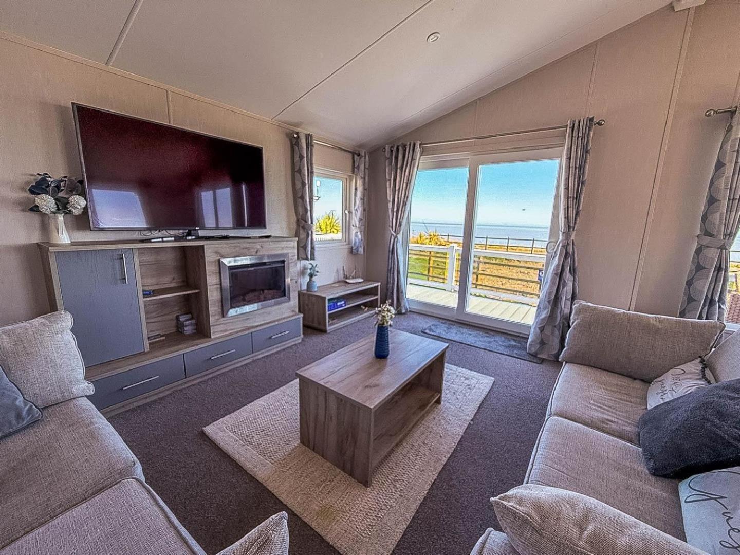 Stunning 6 Berth Lodge With Full Sea Views In Suffolk Ref 68007Cr Лоустофт Экстерьер фото